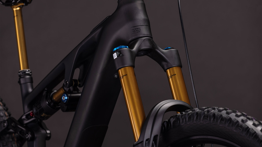 Cube AMS Hybrid ONE77 C:62 AT 600X carbon´n´gold (2026)