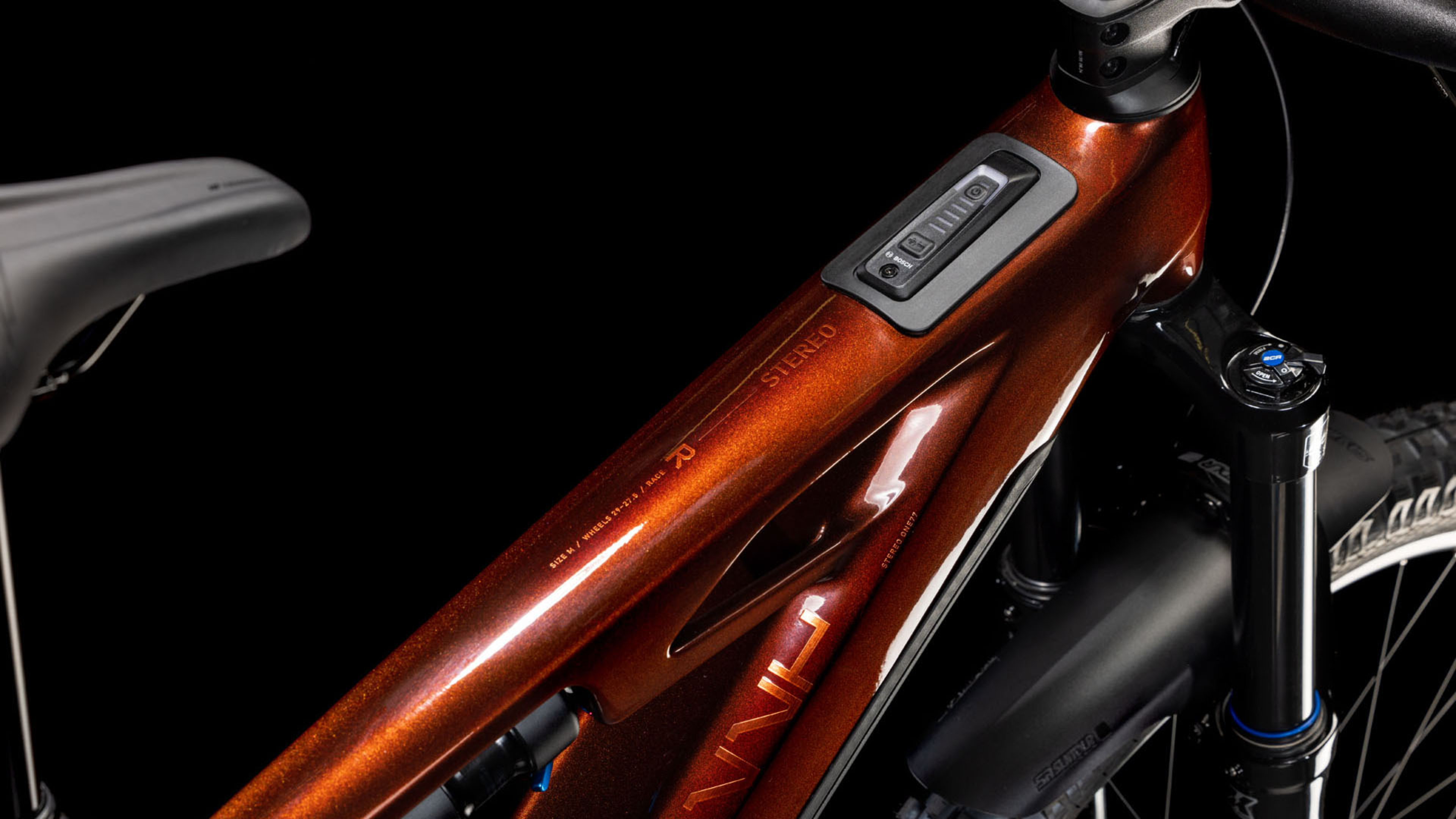 Cube Stereo Hyb. ONE77 HPC Race 800 liquide Diamant 800 liquidorange´n´orange
