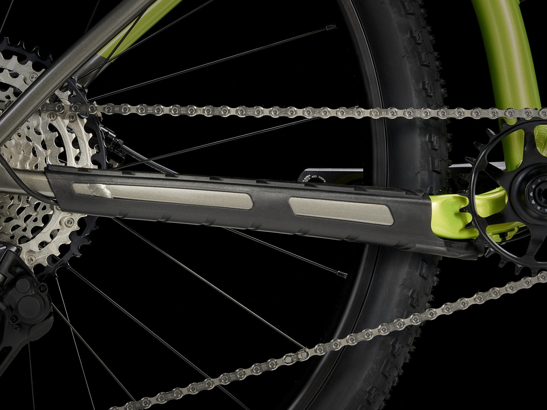 VTT PROCALIBER 8 - TREK